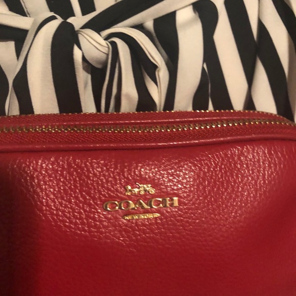 Coach - Picture 2 of 5